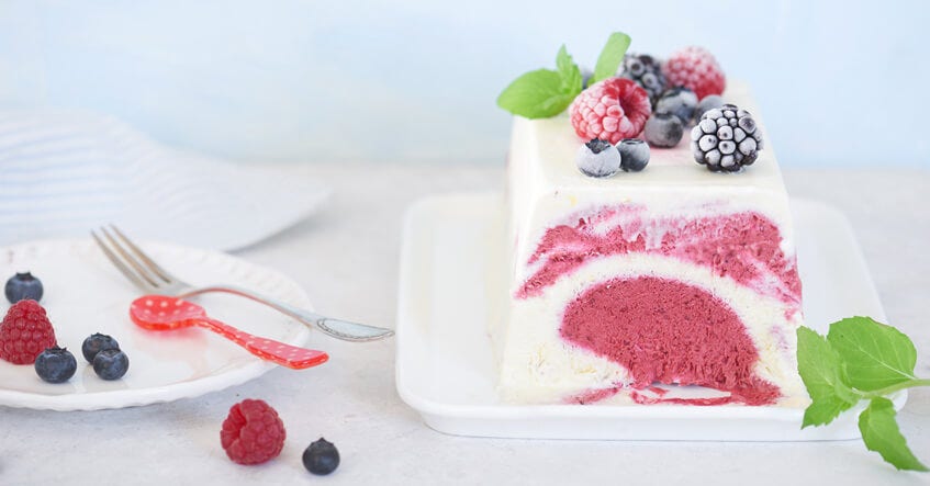 Frugtig bærparfait – cremet dessert simpelthen hjemmelavet