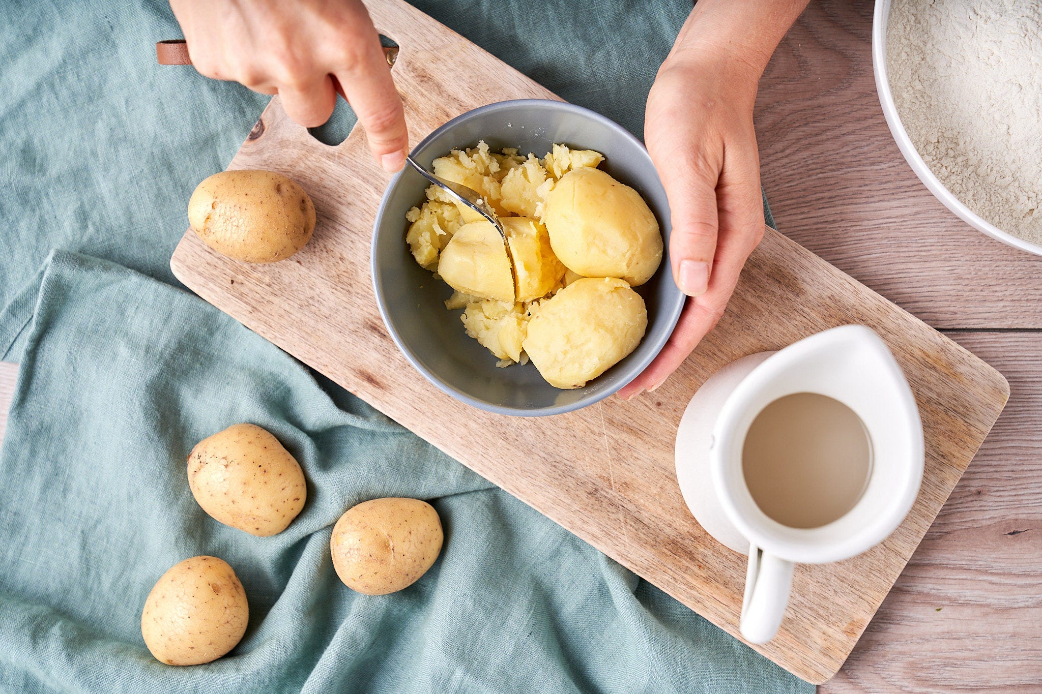 Sådan bages saftigt kartoffelbrød: Brug kogte kartofler