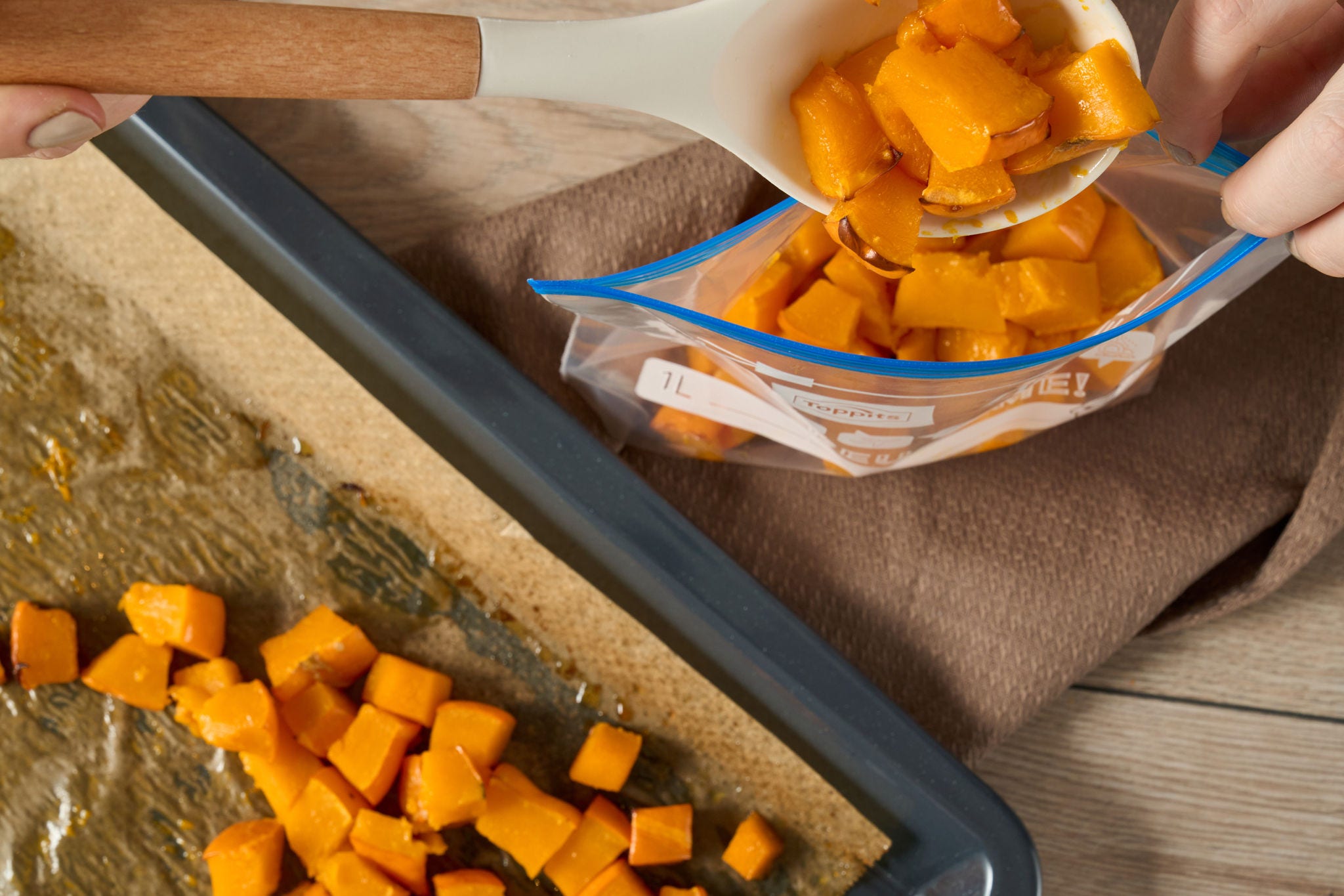 Feta-græskarpande fra ovnen – aromatisk, nem og vegetarisk