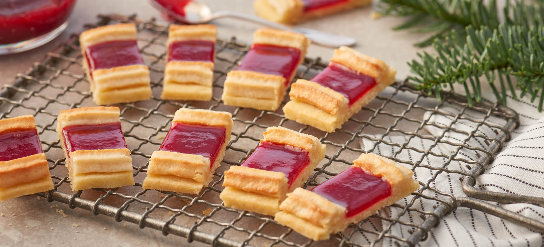 Eisenbahner Kekse – fine julekiks med marcipan og marmelade