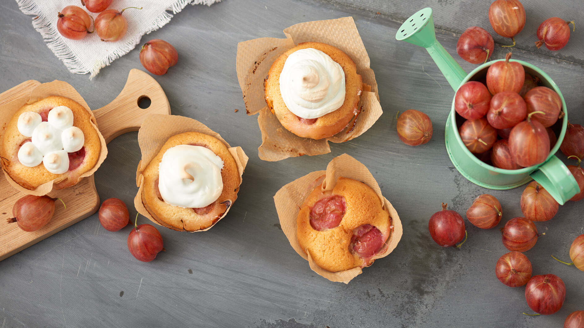 Stikkelsbærtærte med marengs: opskrift på lækre friands