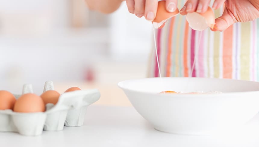 Dej forberedes til stabile muffinsforme fra Toppits